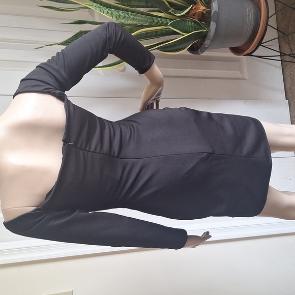 La Femme LBD, Size 2 - Picture 5 of 7